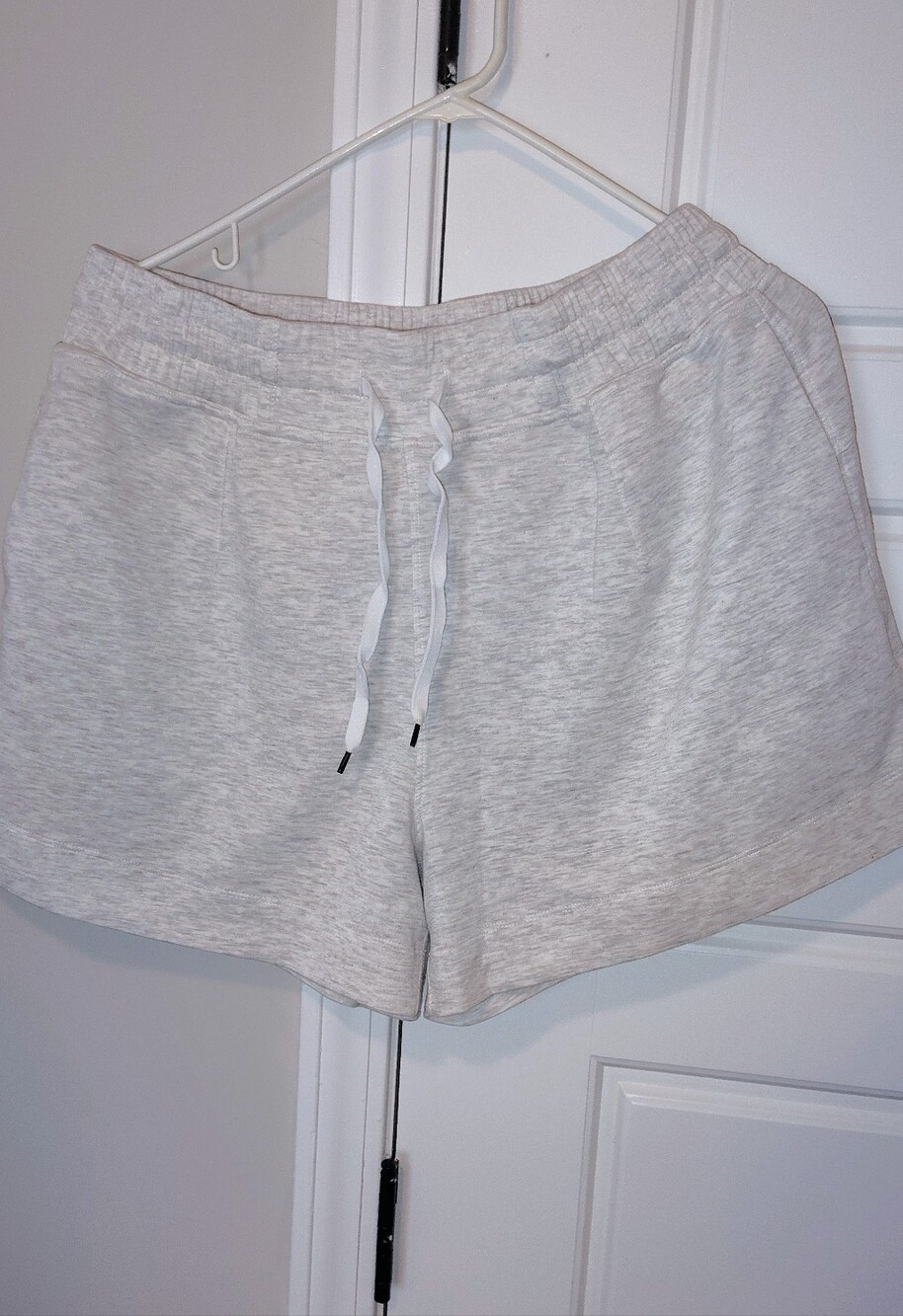 Size XL 🩶 Gray Elastic Waist Shorts